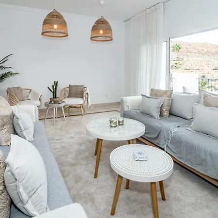 Pa18- Stunning Flat, Gym, Indoor And Outdoor Pool *