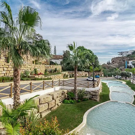 Pa18- Stunning Flat, Gym, Indoor And Outdoor Pool Apartment *