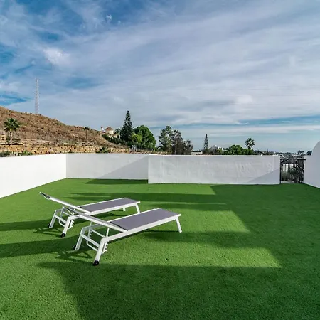 Pa18- Stunning Flat, Gym, Indoor And Outdoor Pool Apartment