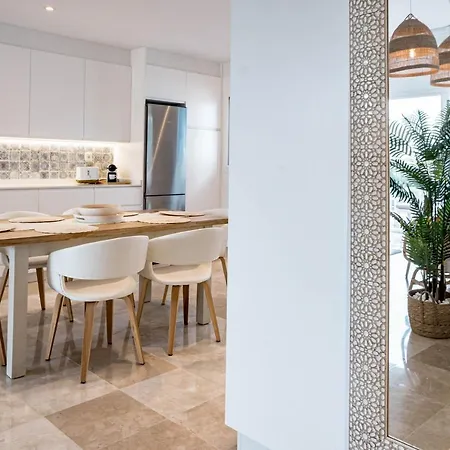 Pa18- Stunning Flat, Gym, Indoor And Outdoor Pool Estepona